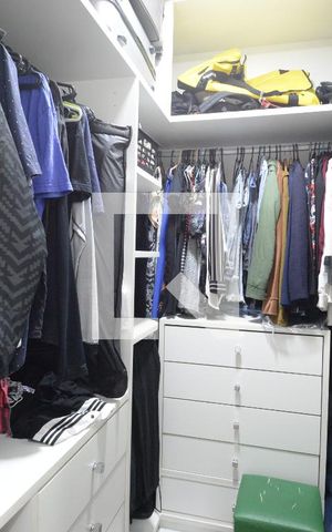 Casa à venda com 195m², 4 quartos e 5 vagasSuíte 3