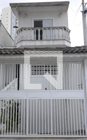Casa à venda com 195m², 4 quartos e 5 vagasFachada