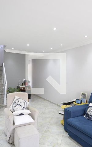 Casa à venda com 195m², 4 quartos e 5 vagasSala