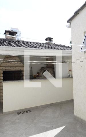Casa à venda com 195m², 4 quartos e 5 vagasQuintal