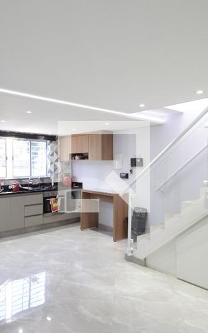 Casa à venda com 195m², 4 quartos e 5 vagasStudio