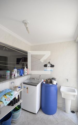 Casa à venda com 195m², 4 quartos e 5 vagasÁrea de Serviço