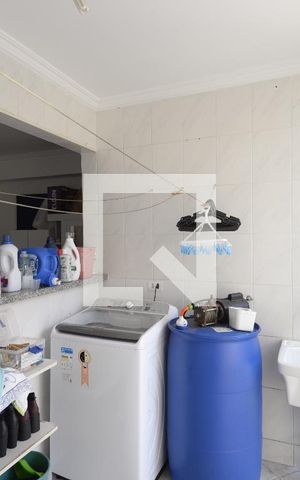 Casa à venda com 195m², 4 quartos e 5 vagasÁrea de Serviço