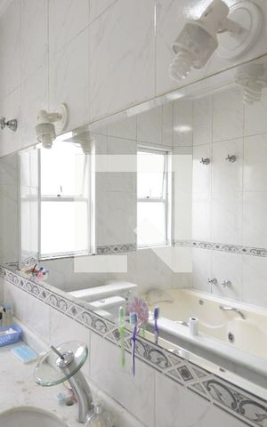 Casa à venda com 195m², 4 quartos e 5 vagasSuíte 3