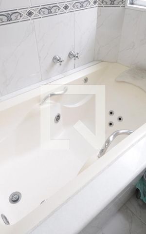 Casa à venda com 195m², 4 quartos e 5 vagasSuíte 3