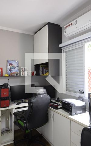 Casa à venda com 195m², 4 quartos e 5 vagasSuíte 2