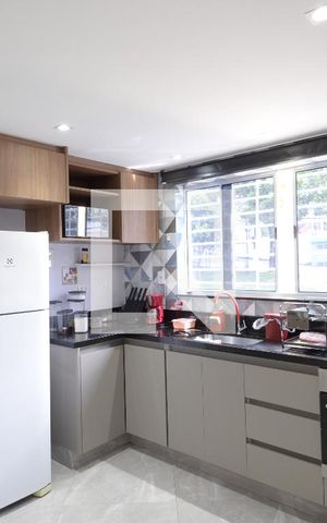 Casa à venda com 195m², 4 quartos e 5 vagasStudio