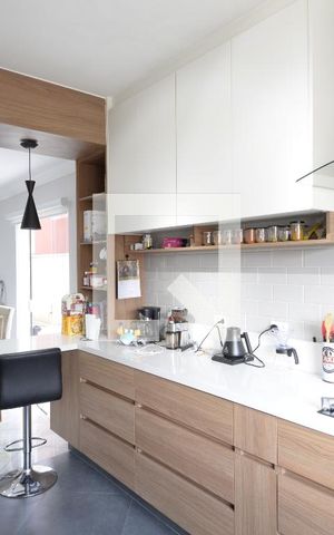 Casa à venda com 195m², 4 quartos e 5 vagasCozinha