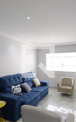 Casa à venda com 195m², 4 quartos e 5 vagasSala