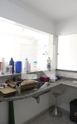 Casa à venda com 195m², 4 quartos e 5 vagasCozinha Garagem