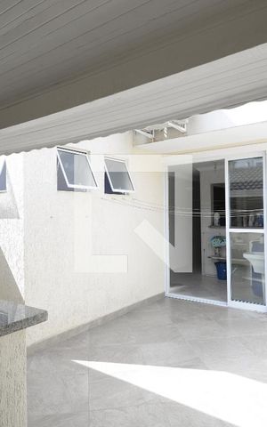 Casa à venda com 195m², 4 quartos e 5 vagasQuintal