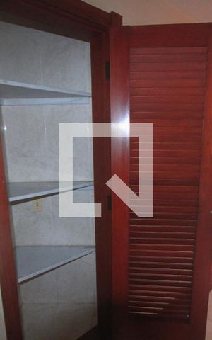 Casa à venda com 350m², 3 quartos e 4 vagasDispensa Auxiliar
