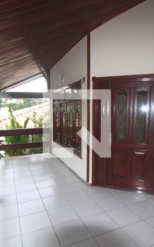 Casa à venda com 350m², 3 quartos e 4 vagasVaranda