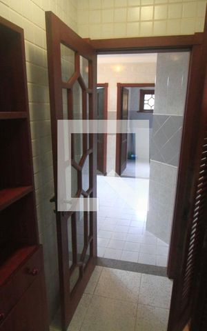 Casa à venda com 350m², 3 quartos e 4 vagasDispensa