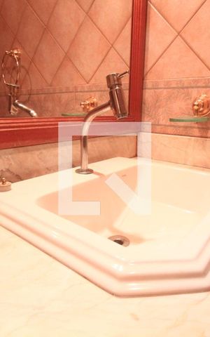 Casa à venda com 350m², 3 quartos e 4 vagasBanheiro Social