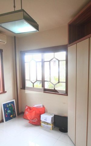 Casa à venda com 350m², 3 quartos e 4 vagasEscritório