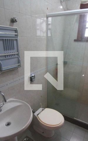 Casa à venda com 350m², 3 quartos e 4 vagasBanheiro de serviço