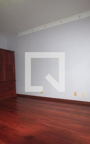 Casa à venda com 350m², 3 quartos e 4 vagasSuite 3