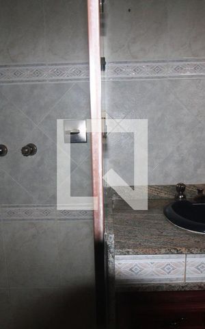 Casa à venda com 350m², 3 quartos e 4 vagasBanheiro Suite 2
