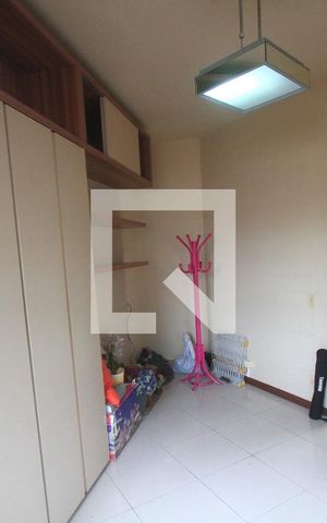 Casa à venda com 350m², 3 quartos e 4 vagasEscritório