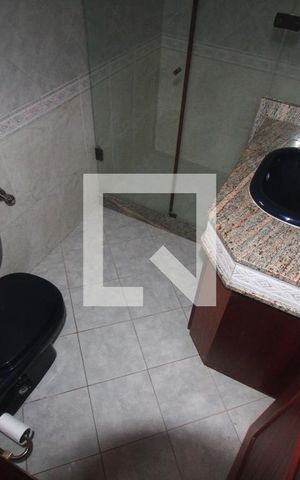 Casa à venda com 350m², 3 quartos e 4 vagasBanheiro Suite 2