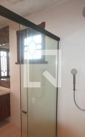 Casa à venda com 350m², 3 quartos e 4 vagasBanheiro Suite 1
