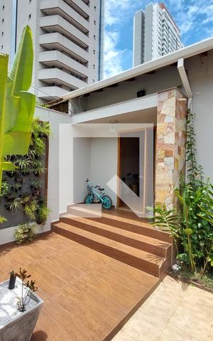 Casa de condomínio à venda com 140m², 4 quartos e 2 vagas Casa de condomínio à venda com 140m², 4 quartos e 2 vagasÁrea externa/Entrada da Casa