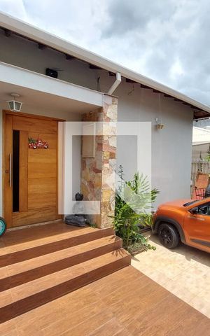 Casa de condomínio à venda com 140m², 4 quartos e 2 vagas Casa de condomínio à venda com 140m², 4 quartos e 2 vagasÁrea externa/Entrada da Casa
