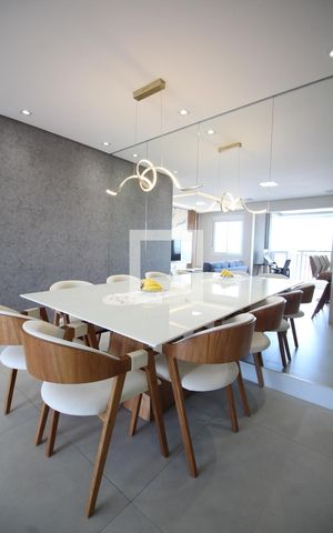 Apartamento à venda com 71m², 2 quartos e 1 vaga Apartamento à venda com 71m², 2 quartos e 1 vagaSala