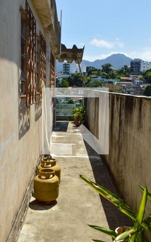 Casa à venda com 500m², 5 quartos e 2 vagas Casa à venda com 500m², 5 quartos e 2 vagasEntrada de Serviço - Pavimento 1