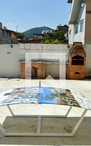 Casa à venda com 500m², 5 quartos e 2 vagas Casa à venda com 500m², 5 quartos e 2 vagasChurrasqueira