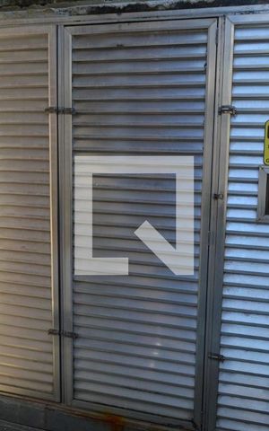 Casa à venda com 500m², 5 quartos e 2 vagas Casa à venda com 500m², 5 quartos e 2 vagasRelógio da Placa Solar
