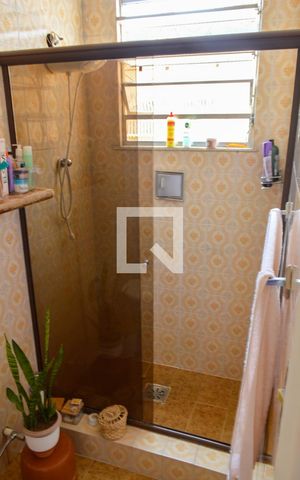 Casa à venda com 500m², 5 quartos e 2 vagas Casa à venda com 500m², 5 quartos e 2 vagasBanheiro da Suíte - Pavimento 1