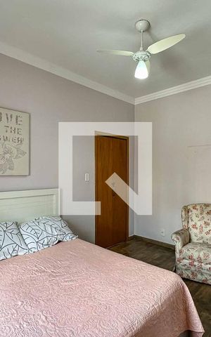 Casa à venda com 260m², 4 quartos e 4 vagas Casa à venda com 260m², 4 quartos e 4 vagasQuarto