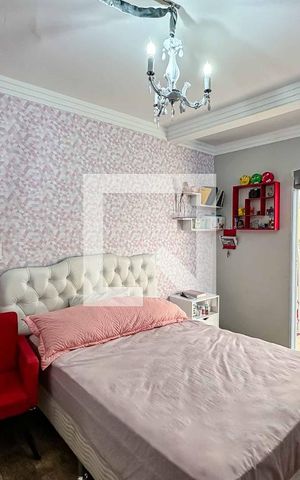 Casa à venda com 260m², 4 quartos e 4 vagas Casa à venda com 260m², 4 quartos e 4 vagasQuarto