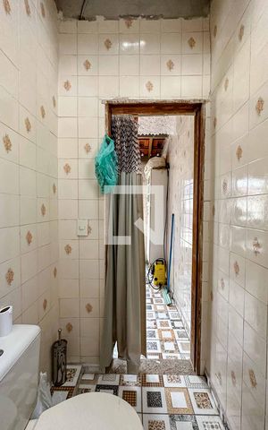 Casa à venda com 260m², 4 quartos e 4 vagas Casa à venda com 260m², 4 quartos e 4 vagasBanheiro