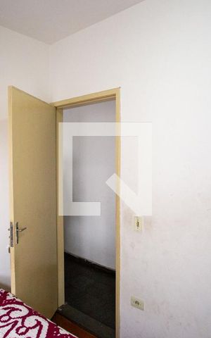 Casa à venda com 229m², 4 quartos e 2 vagas Casa à venda com 229m², 4 quartos e 2 vagasQuarto 2