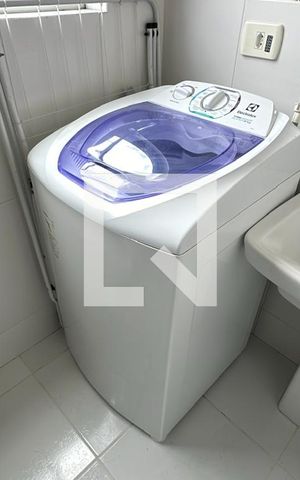 Apartamento para alugar com 80m², 2 quartos e 1 vaga Apartamento para alugar com 80m², 2 quartos e 1 vagaÁrea de serviço