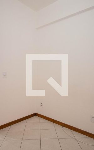 Apartamento para alugar com 28m², 1 quarto e 1 vaga Apartamento para alugar com 28m², 1 quarto e 1 vagaSuíte