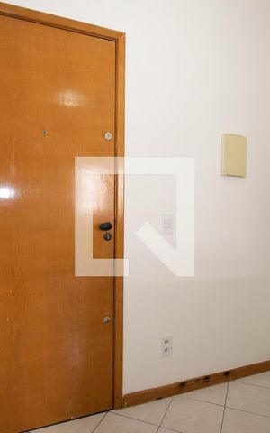 Apartamento para alugar com 28m², 1 quarto e 1 vaga Apartamento para alugar com 28m², 1 quarto e 1 vagaHall