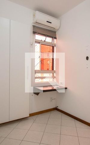 Apartamento para alugar com 28m², 1 quarto e 1 vaga Apartamento para alugar com 28m², 1 quarto e 1 vagaSuíte