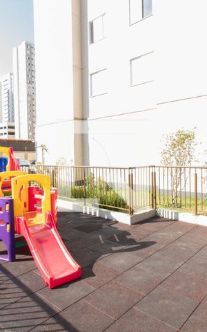 Apartamento para alugar com 43m², 2 quartos e 1 vaga Apartamento para alugar com 43m², 2 quartos e 1 vagaÁrea comum - Playground