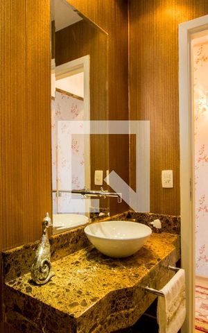 Casa à venda com 205m², 2 quartos e 2 vagas Casa à venda com 205m², 2 quartos e 2 vagasLavabo