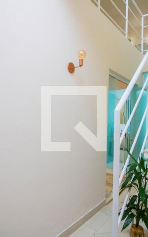 Casa à venda com 205m², 2 quartos e 2 vagas Casa à venda com 205m², 2 quartos e 2 vagasCorredor