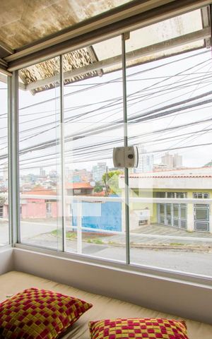 Casa à venda com 205m², 2 quartos e 2 vagas Casa à venda com 205m², 2 quartos e 2 vagasDetalhes do closet