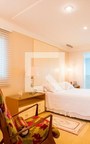 Casa à venda com 205m², 2 quartos e 2 vagas Casa à venda com 205m², 2 quartos e 2 vagasQuarto 1 - Suíte