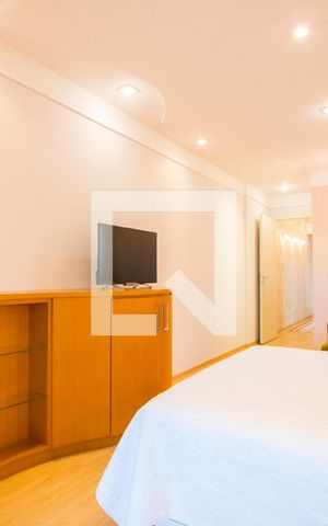 Casa à venda com 205m², 2 quartos e 2 vagas Casa à venda com 205m², 2 quartos e 2 vagasQuarto 1 - Suíte