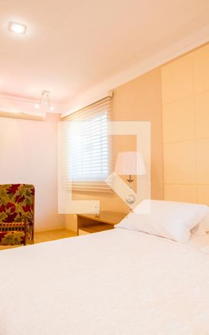 Casa à venda com 205m², 2 quartos e 2 vagas Casa à venda com 205m², 2 quartos e 2 vagasQuarto 1 - Suíte