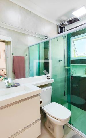 Casa de condomínio à venda com 122m², 3 quartos e 1 vaga Casa de condomínio à venda com 122m², 3 quartos e 1 vagaBanheiro da Suite