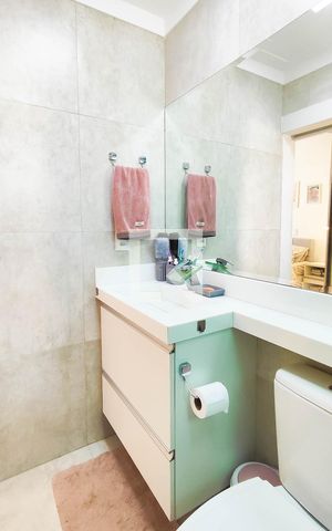 Casa de condomínio à venda com 122m², 3 quartos e 1 vaga Casa de condomínio à venda com 122m², 3 quartos e 1 vagaBanheiro da Suite